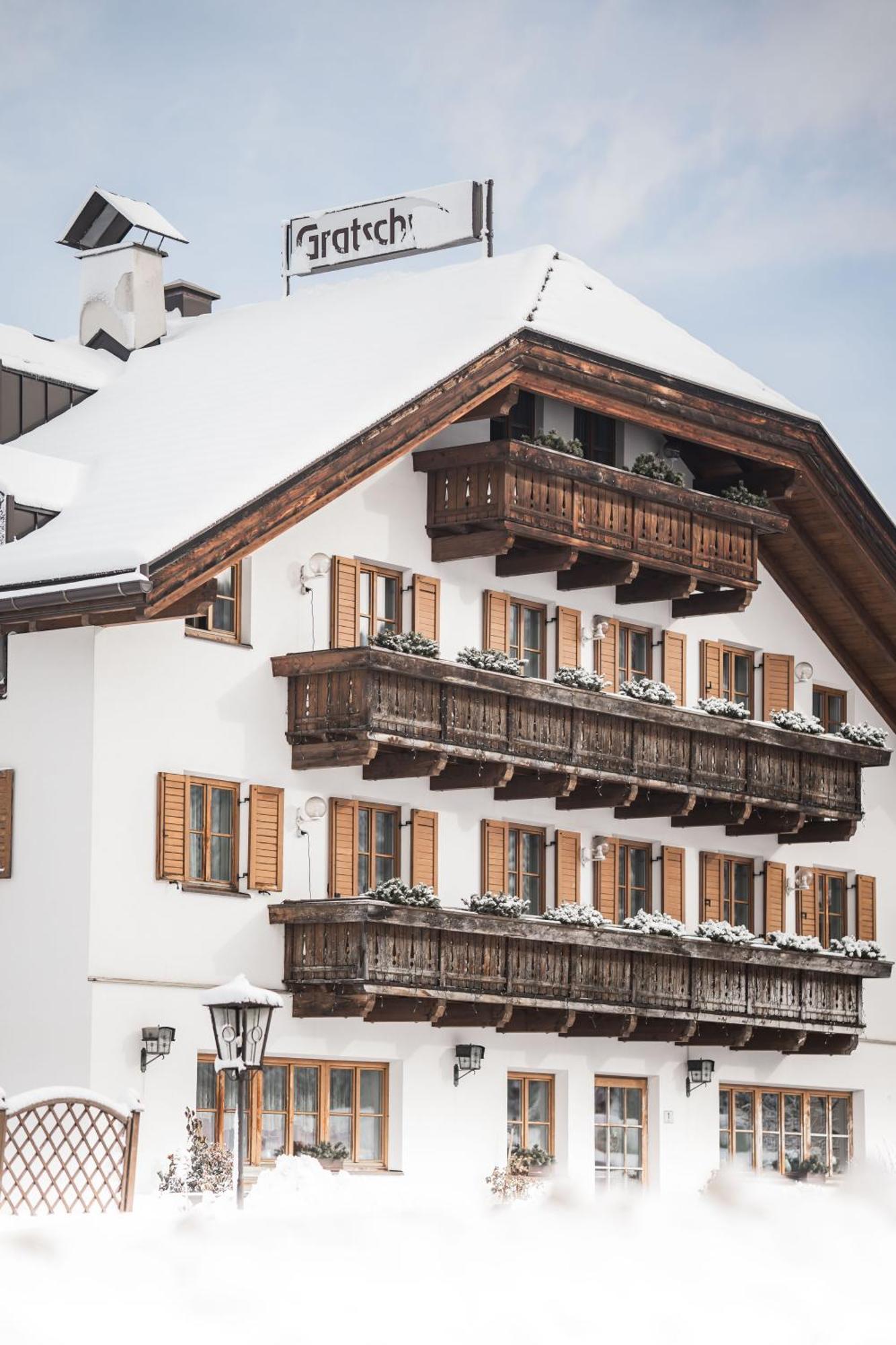Hotel Gratschwirt Dobbiaco Kültér fotó